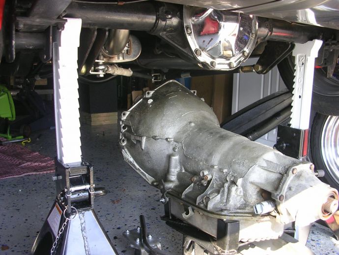 TH400 removal for a 4L80E Team Camaro Tech