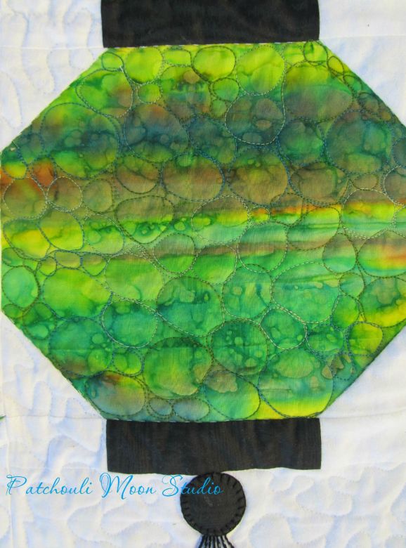 Patchouli Moon Studio Chinese Lantern Quilt...Finally Finished!